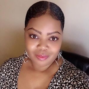 Meet your Posher, Deeva